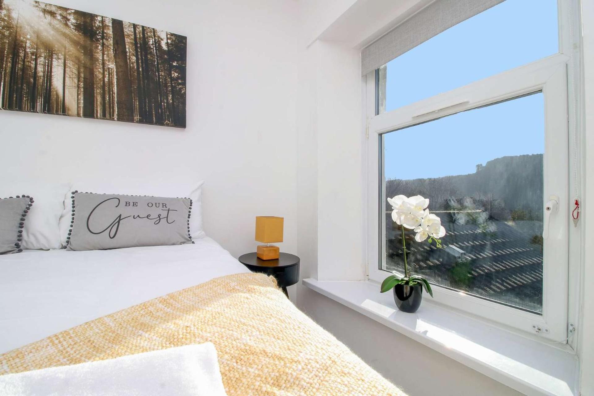 Very Special Home In Rhondda Valley Herbert House By Staystaycations Treorky Exterior photo